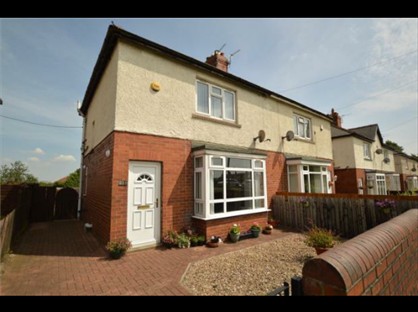 2 Bed Semi-Detached House, Bradford Road, WF3