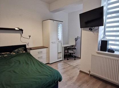 Room in a Shared House, City Road, S2