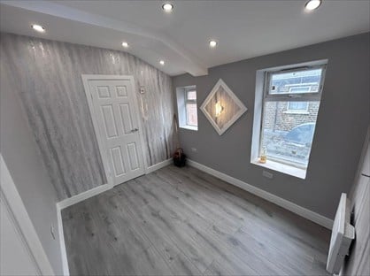 Studio Flat, London Rd, SW16