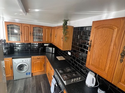 4 Bed Terraced House, Charles Road, TF1