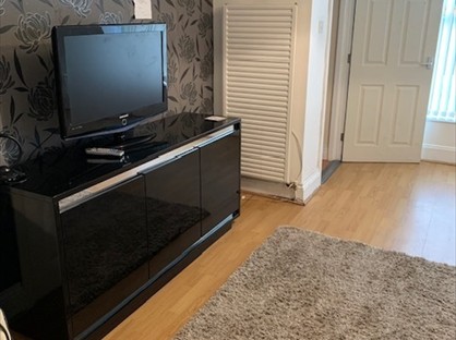 4 Bed Terraced House, Thornhill Road, HD3