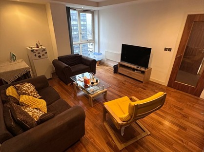 1 Bed Flat, Admiral House, CF24