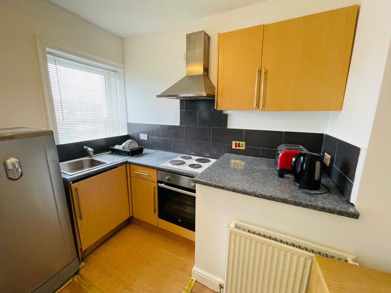 huddersfield-1-bed-flat-manchester-road-hd4-to-rent-now-for-575