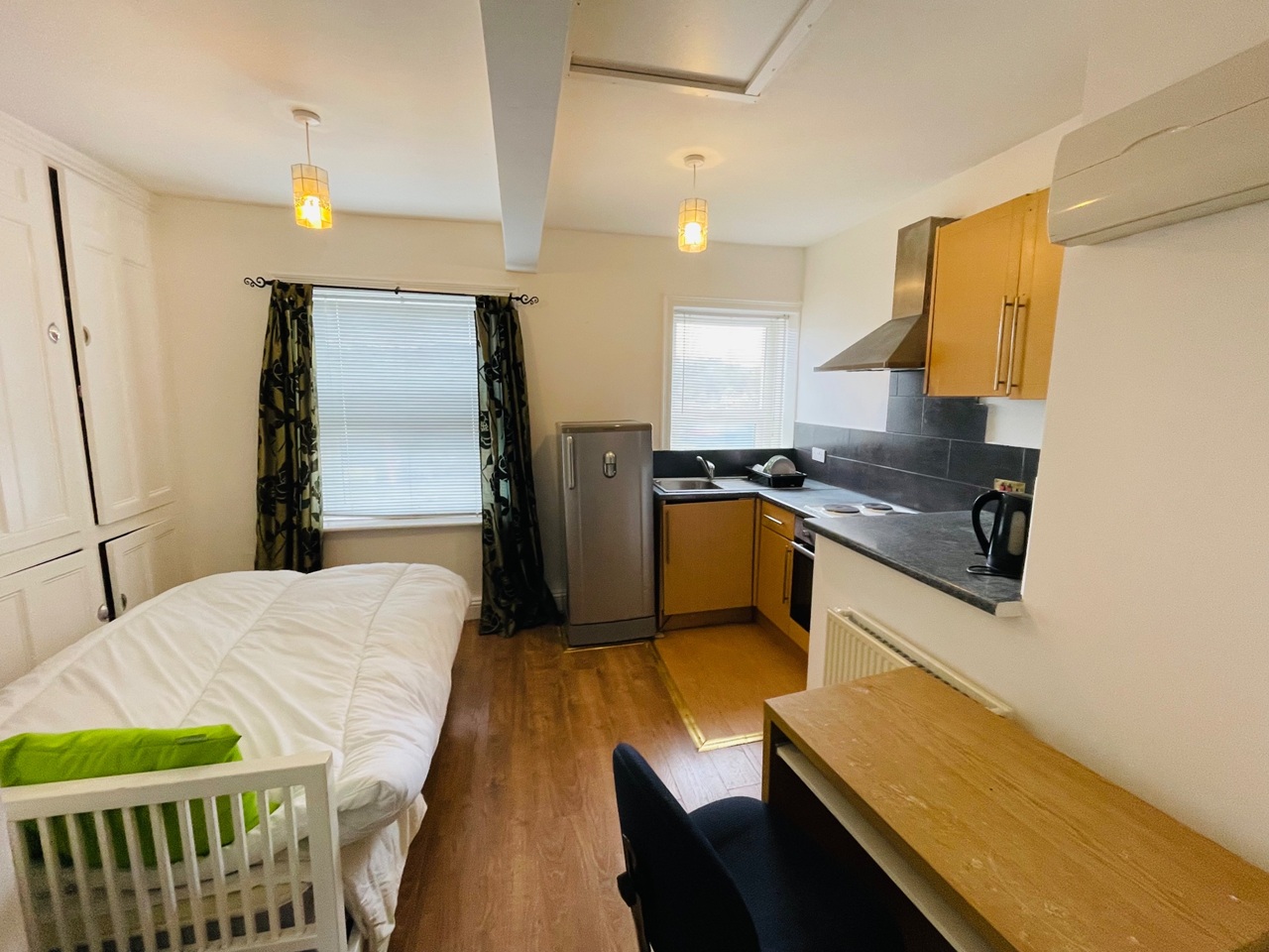 huddersfield-1-bed-flat-manchester-road-hd4-to-rent-now-for-615