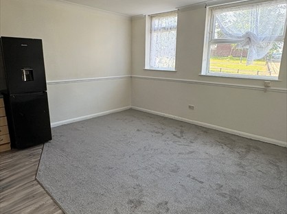 1 Bed Flat, Barnsley Road, WF9