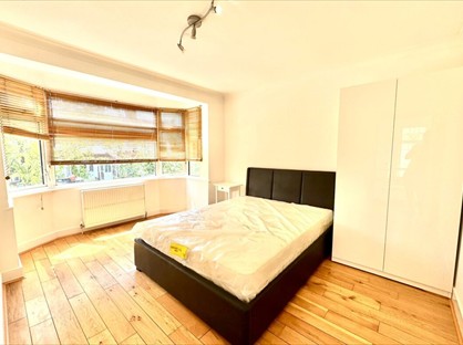 Room in a Shared Flat, Brentmead Gardens, NW10