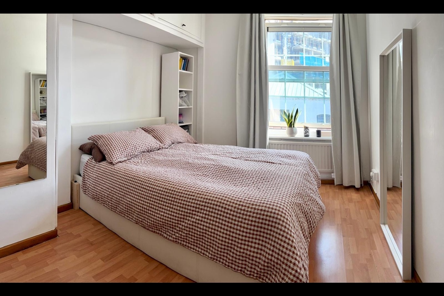 1 Bed Flat, Grace House, SE11 photo 2