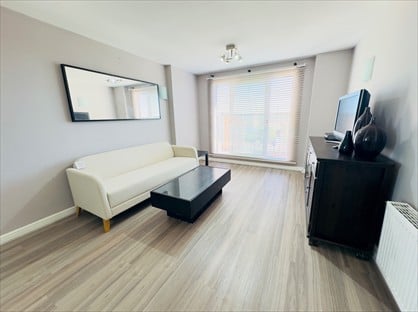 2 Bed Flat, Ilford, IG1