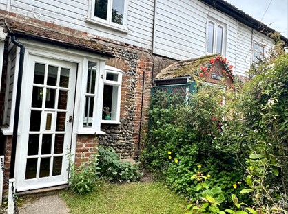 1 Bed Terraced House, Rodbridge Corner, CO10