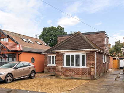 Studio Flat, Monks Avenue, KT8