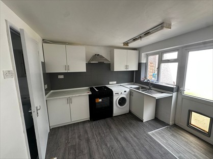 3 Bed End Terrace, Fieldside, MK41