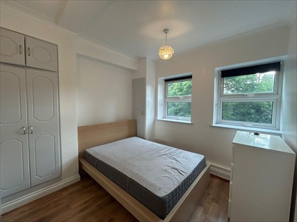 Studio Flat, St. Thomas's Road, N4