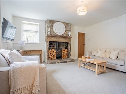 2 Bed End Terrace, Lidget Street, HD3