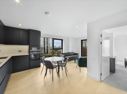 2 Bed Flat, Hawksbury Heights, SE17