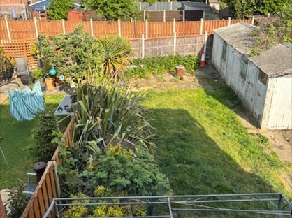 Room in a Shared House, Yew Tree Avenue, S25