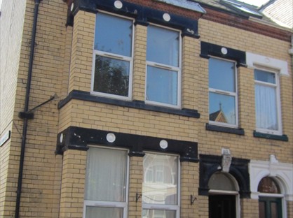 2 Bed Flat, Tennyson Ave, YO15