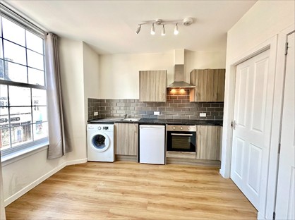 Studio Flat, High Street, G82