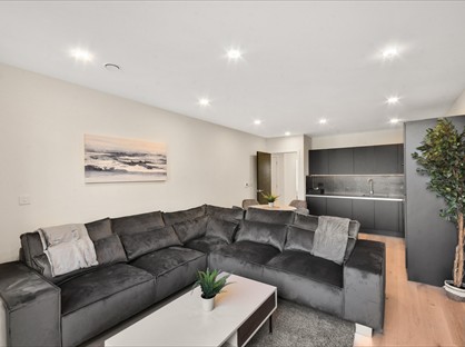 2 Bed Flat, Middle Road, W7