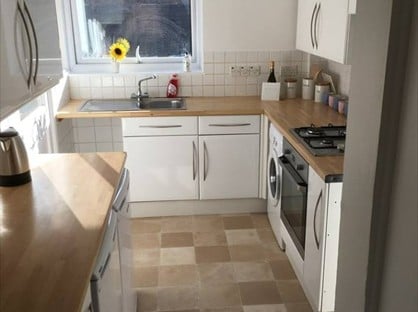 5 Bed Terraced House, Winterbourne Road, PO19