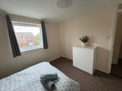 5 Bed Terraced House, Winterbourne Road, PO19