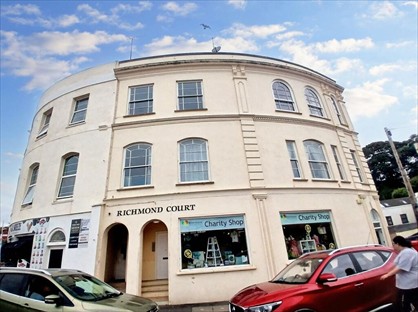 1 Bed Flat, Richmond Court, EX7