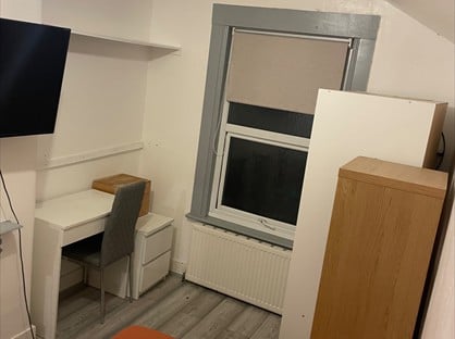 Room in a Shared House, Bungalow Road, SE25
