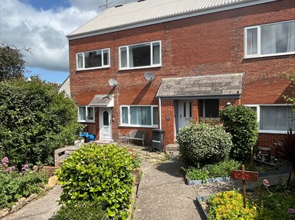 3 Bed Flat, Dairy Court, TA18