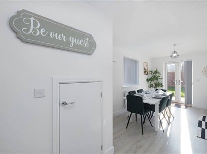 5 Bed Semi-Detached House, Kempster Way, HP22