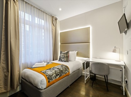 Studio Flat, London, NW3