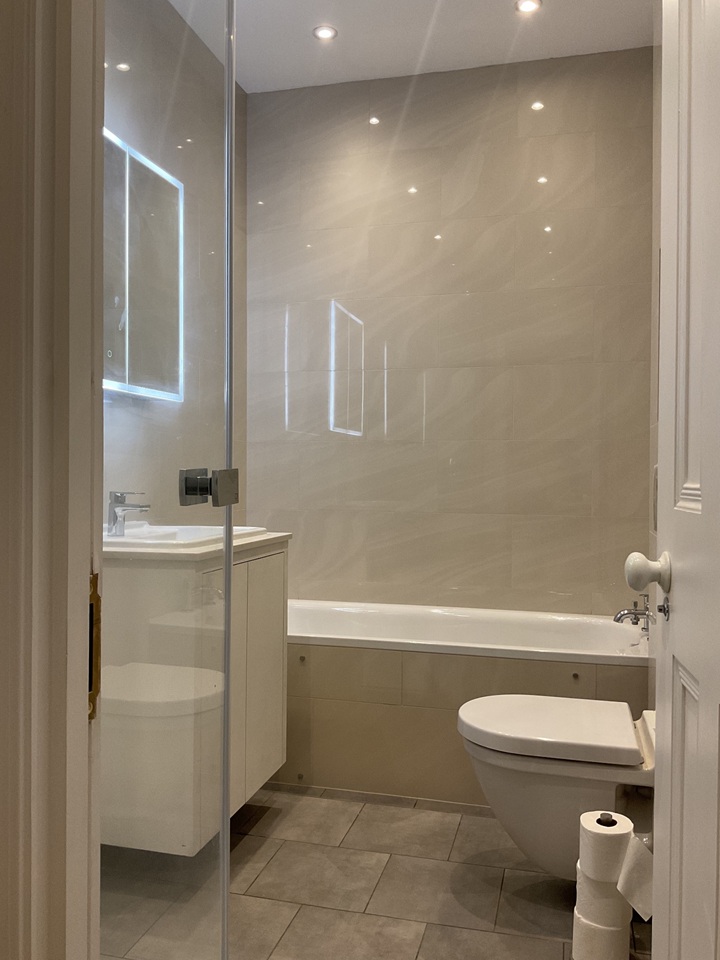 2 Bed Flat, Battersea, SW11 photo 5