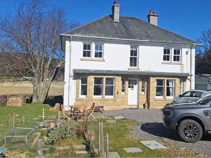 4 Bed Detached House, Clune Farmhouse, IV13