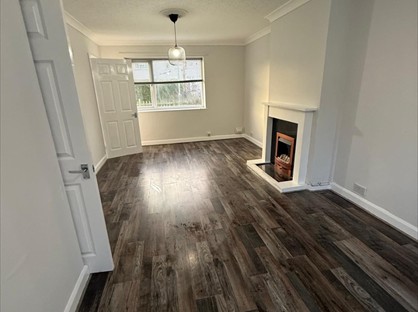 3 Bed Terraced House, Chelmsford Close, HU9