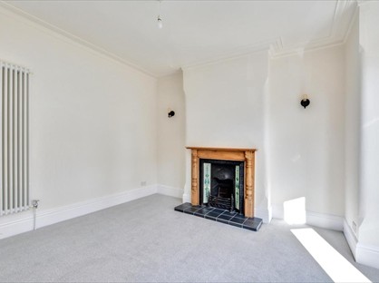 3 Bed Semi-Detached House, Thorneywood Road, NG10