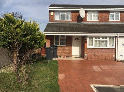 4 Bed Semi-Detached House, Dunsmore Road, LU1