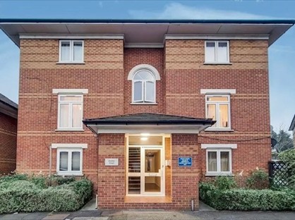 3 Bed Flat, Hunters  Court, NW4