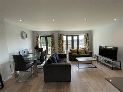 2 Bed Flat, Bath Road, TW5