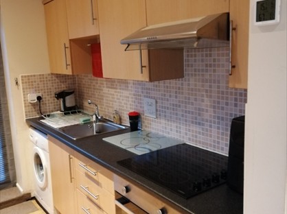 1 Bed Maisonette, Clive Road, CF5