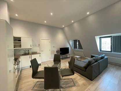 1 Bed Flat, Bath Road, TW5