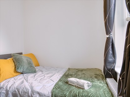 Room in a Shared House, Albemarle Street, OL6