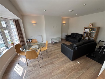 2 Bed Flat, B, LS6