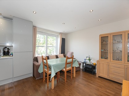 2 Bed Flat, Norbury Court Road, SW16