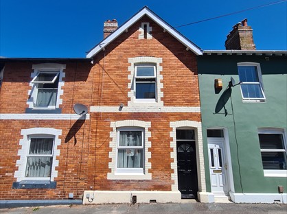 3 Bed Terraced House, Hampton Road, TQ12