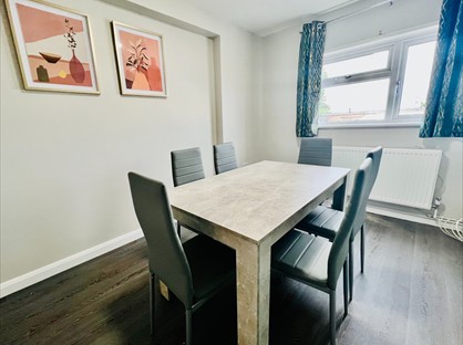 6 Bed Terraced House, Oldwyk, SS16