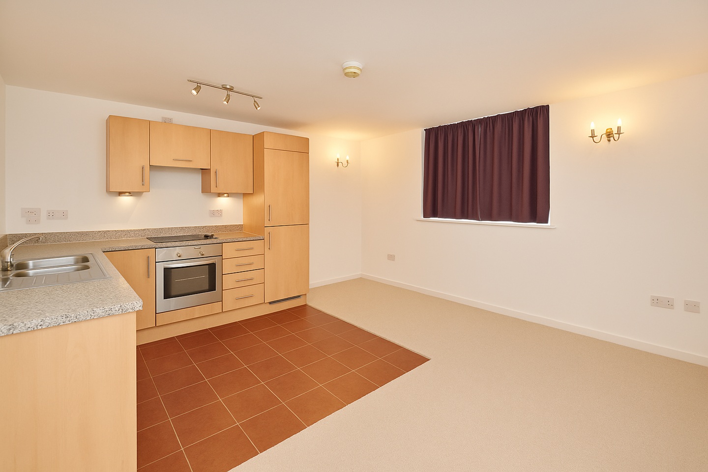 1 Bed Flat, Alexandra House, LE1 photo 3