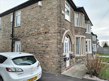 3 Bed Semi-Detached House, Halifax, HX2