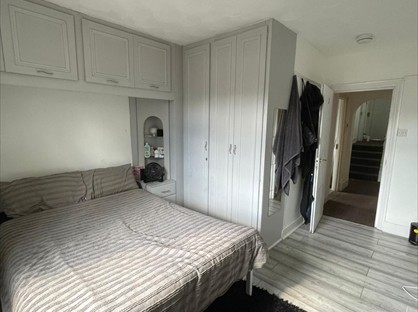 Room in a Shared House, Grove Green Road, E11