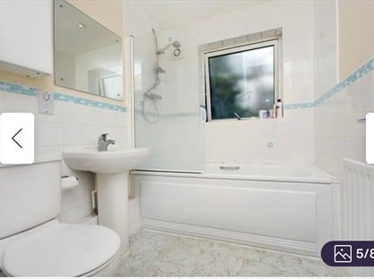 Room in a Shared Flat, Romford Road, E7