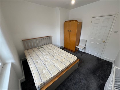 Room in a Shared Flat, Wellington Buildings, E3