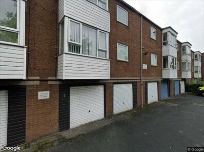 2 Bed Flat, Clifford Court, WF5