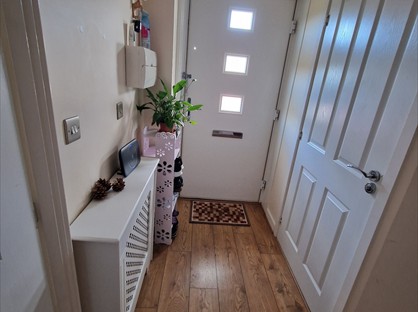 3 Bed End Terrace, Turnstone Close, RM18